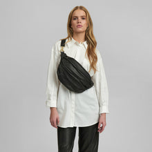 Load image into Gallery viewer, Depeche | Ruched Bumbag