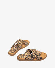 Load image into Gallery viewer, Unisa | Camby Flat Sandal