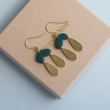 Load image into Gallery viewer, Rain Drop Earrings