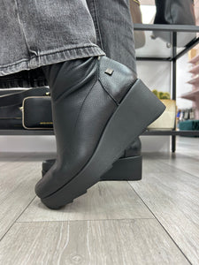 Jose Saenz | Simple Wedge Boot