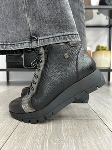 Jose Saenz | Laced Boot