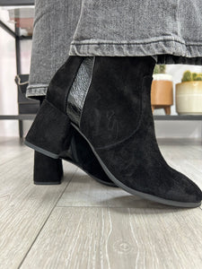 Regarde le Ciel | Millie Back Zip Ankle Boot