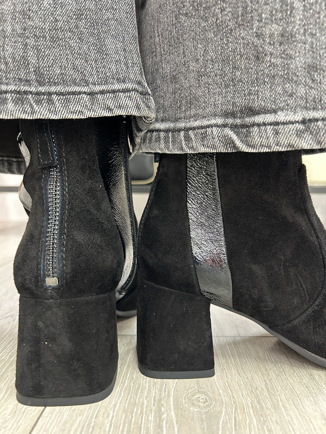 Regarde le Ciel | Millie Back Zip Ankle Boot