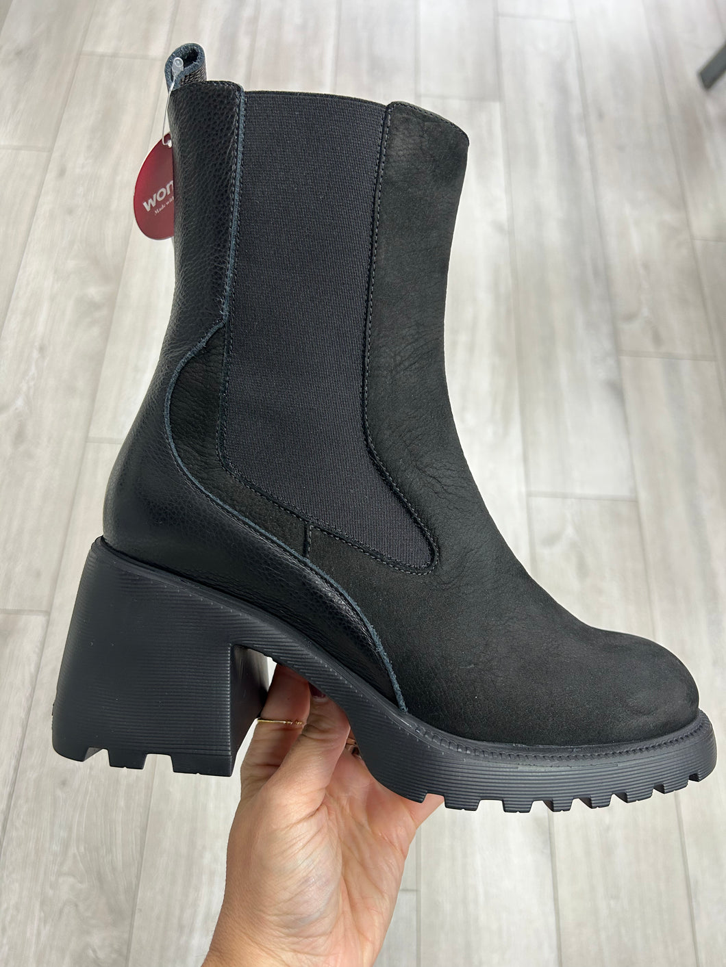 Wonders | Heeled Chelsea Boot